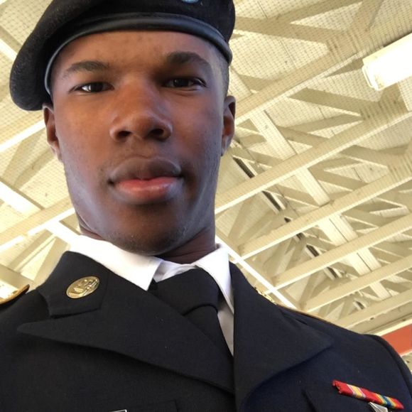 Meet your Posher, Stephon - Picture 1 of 1